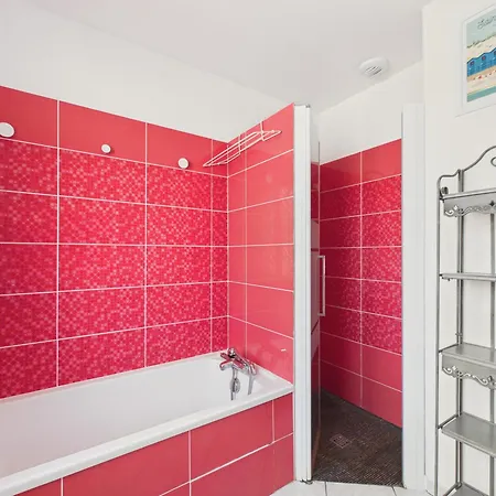 Maison Pour 8 Avec Jardin, Centre St-gilles * Saint-Gilles-Croix-de-Vie