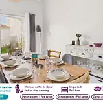 Maison Pour 8 Avec Jardin, Centre St-gilles *