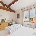 Maison Pour 8 Avec Jardin, Centre St-gilles