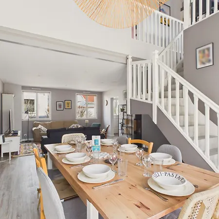 Maison Pour 8 Avec Jardin, Centre St-gilles 度假居 圣吉尔-克鲁瓦德维