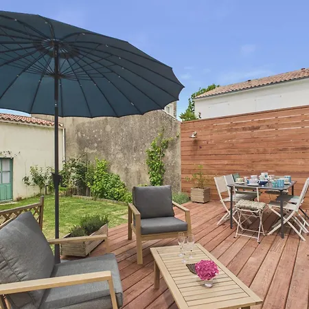 Maison Pour 8 Avec Jardin, Centre St-gilles