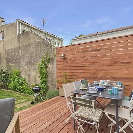 度假居 Maison Pour 8 Avec Jardin, Centre St-gilles 圣吉尔-克鲁瓦德维
