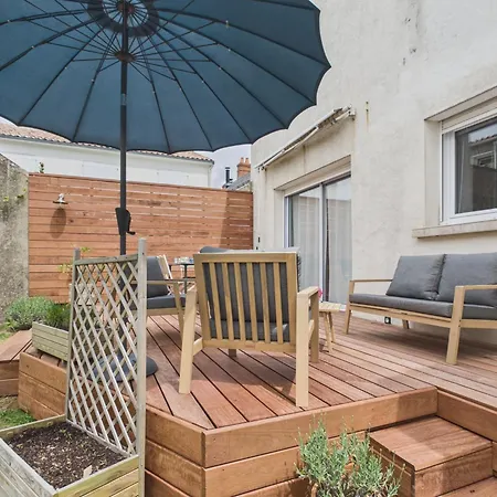 Maison Pour 8 Avec Jardin, Centre St-gilles * Saint-Gilles-Croix-de-Vie