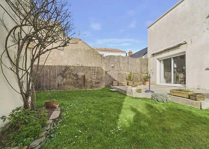 Hébergement de vacances Maison Pour 8 Avec Jardin, Centre St-gilles Saint-Gilles-Croix-de-Vie