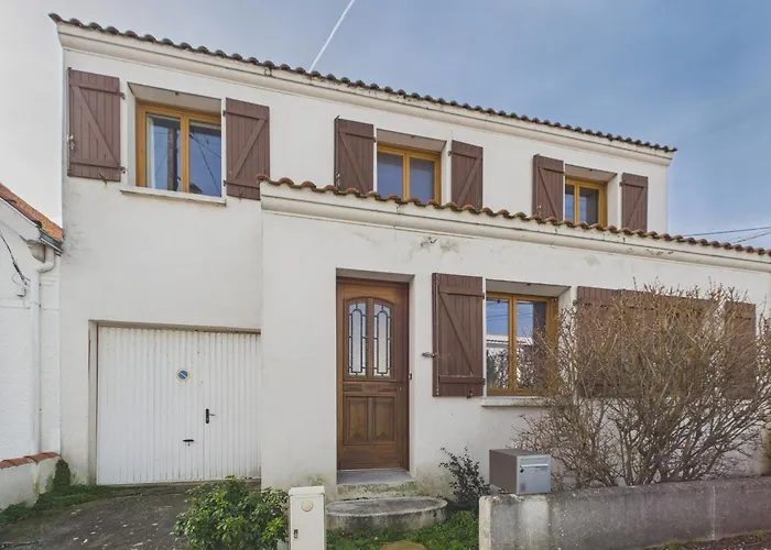 Hébergement de vacances Maison Pour 8 Avec Jardin, Centre St-gilles Saint-Gilles-Croix-de-Vie